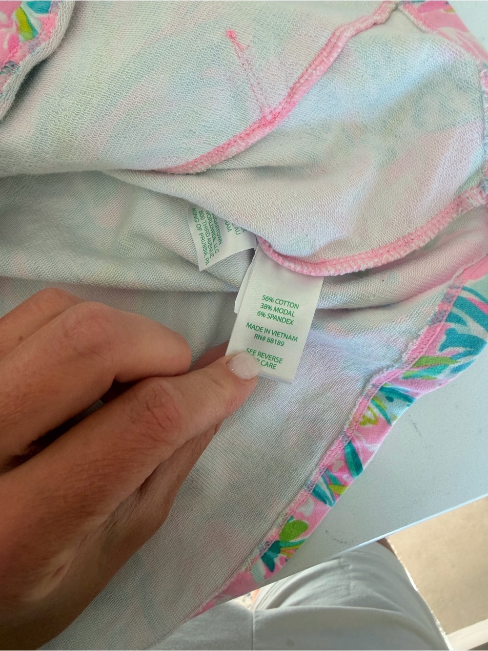 Lilly Pulitzer Skipper Popover sweatshirt  "Unicorn of the Sea" Sz M - Picture 8 of 8